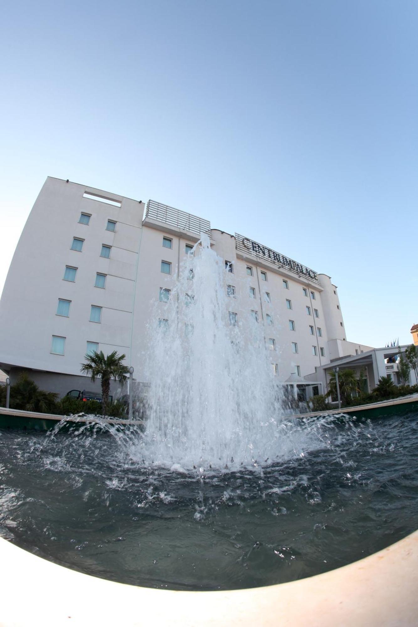 Centrum Palace Hotel & Resorts 캄포바소 외부 사진